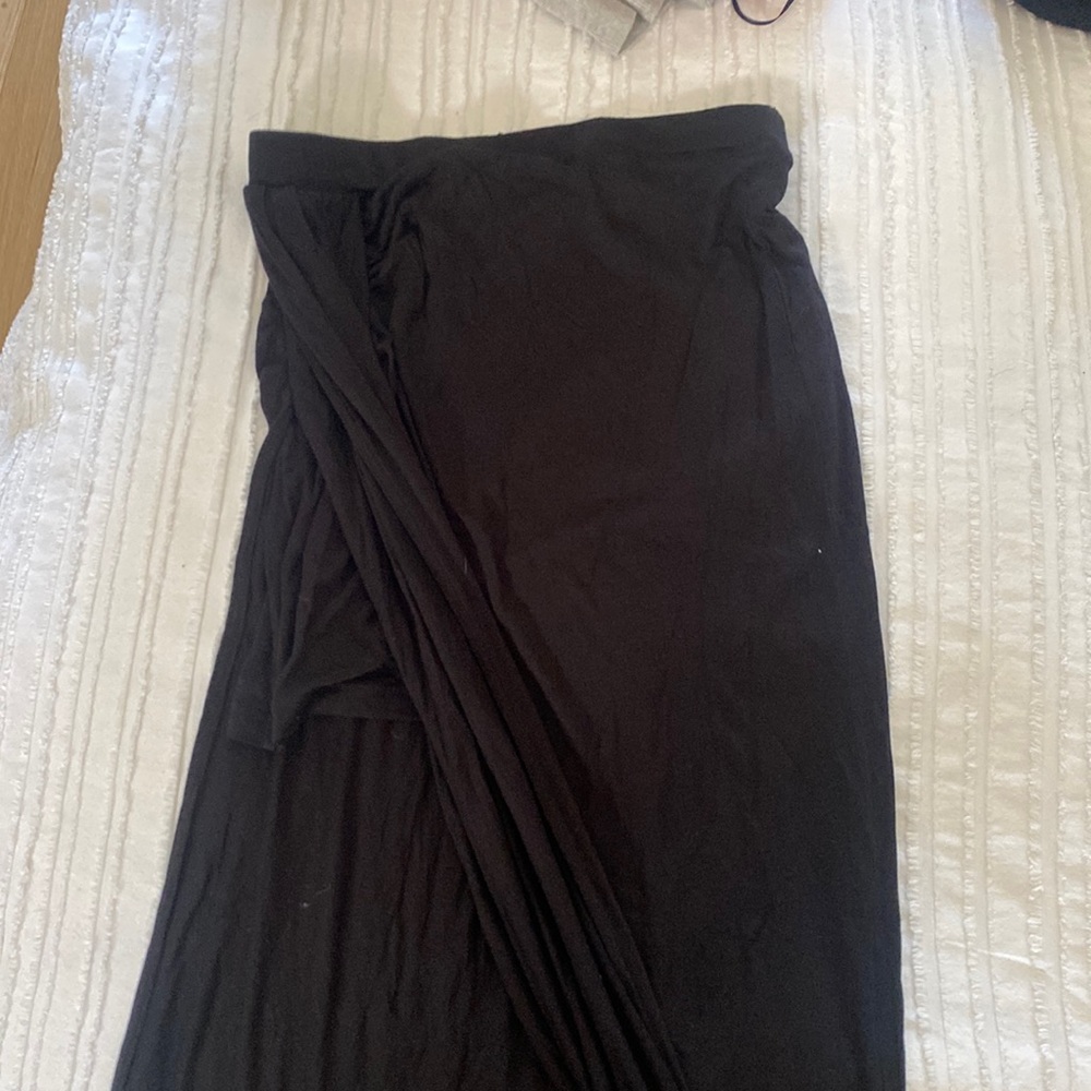 Guess black maxi skirt with sexy leg opening size XS